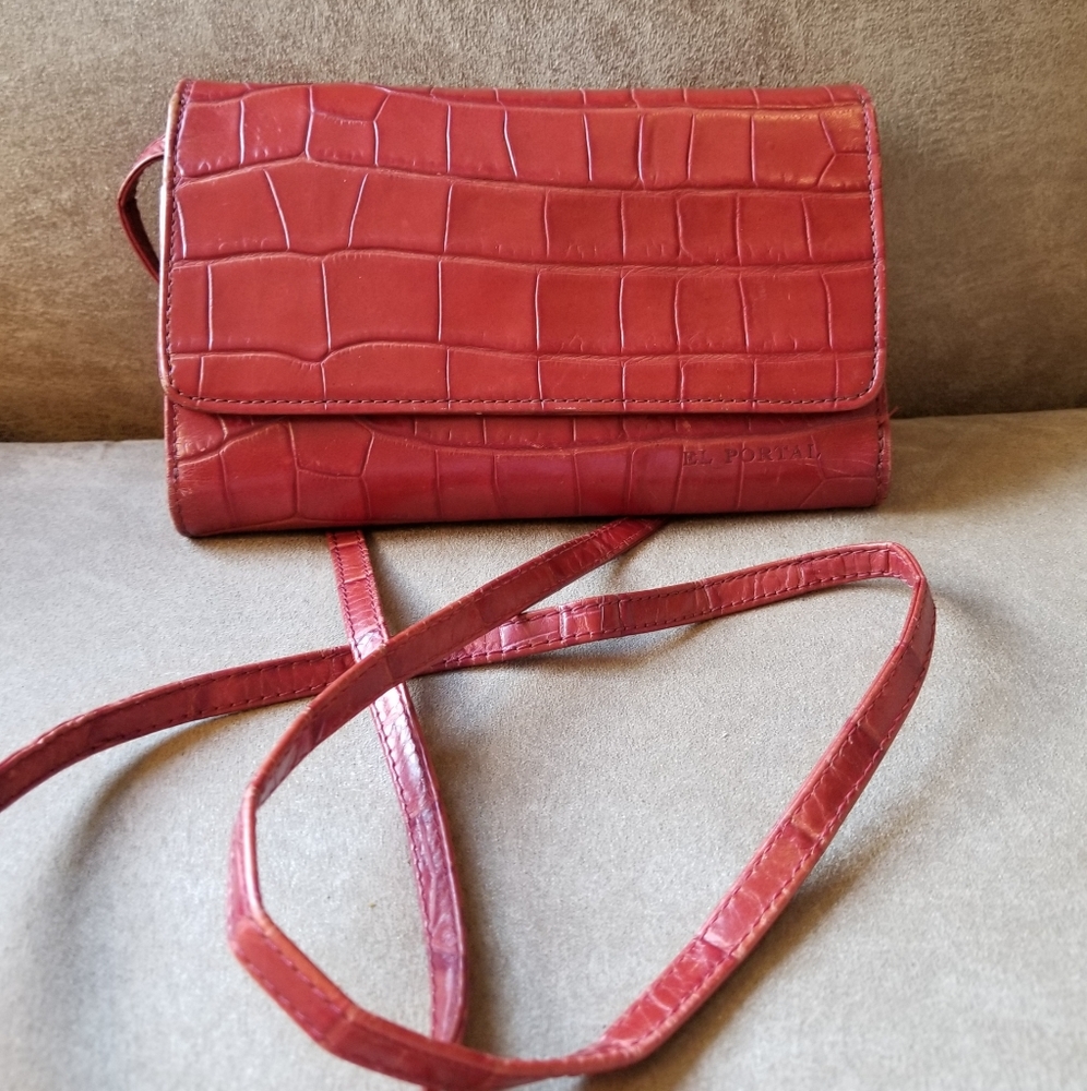 El Portal red leather crocodile print purse/clutch